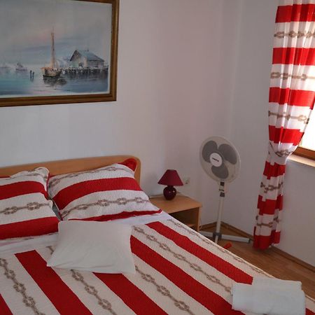 Holiday Apartments Lucic - Feels Like Home, Away From Home Ražanj المظهر الخارجي الصورة