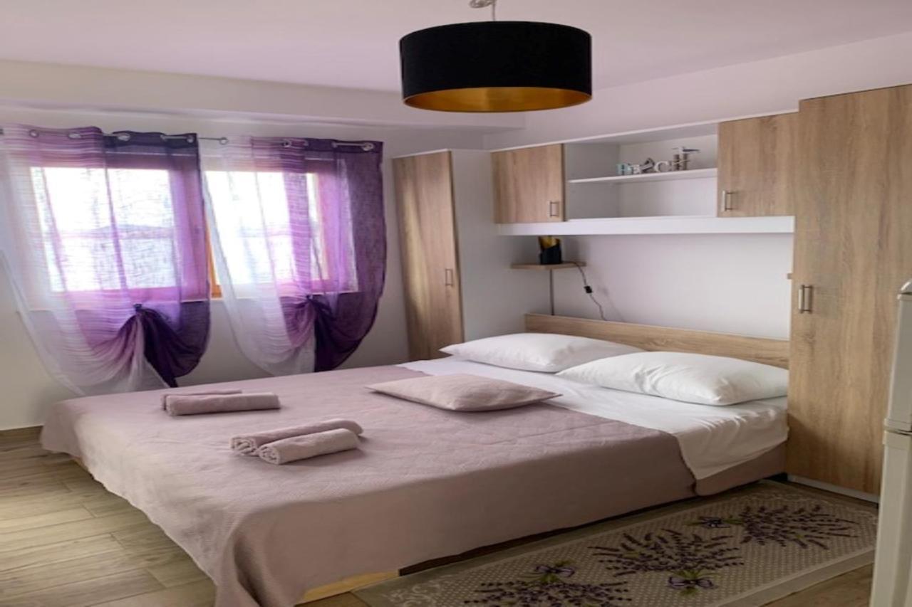Holiday Apartments Lucic - Feels Like Home, Away From Home Ražanj المظهر الخارجي الصورة